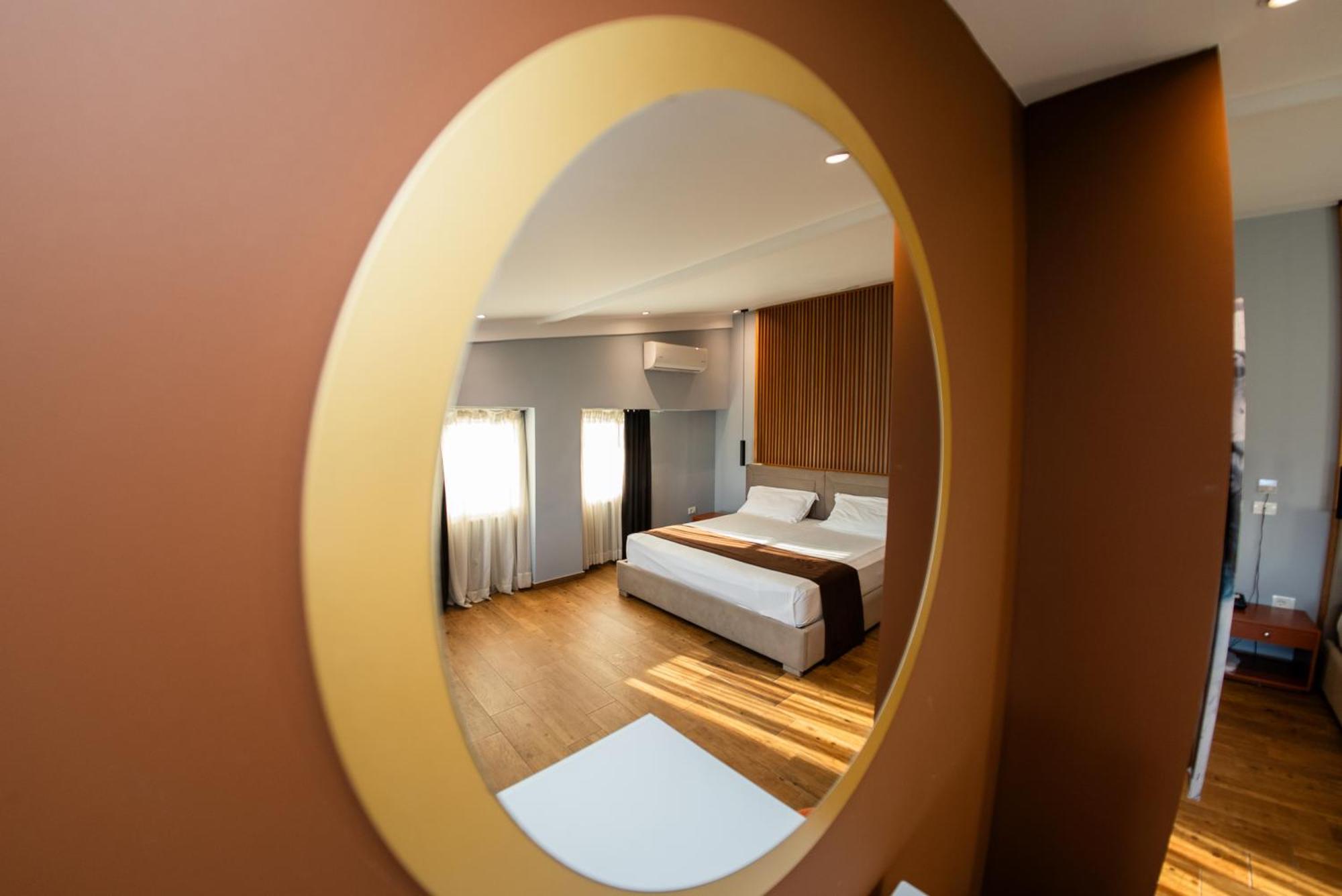 Olivar Hotel Tirana Selitë e Vogël Esterno foto