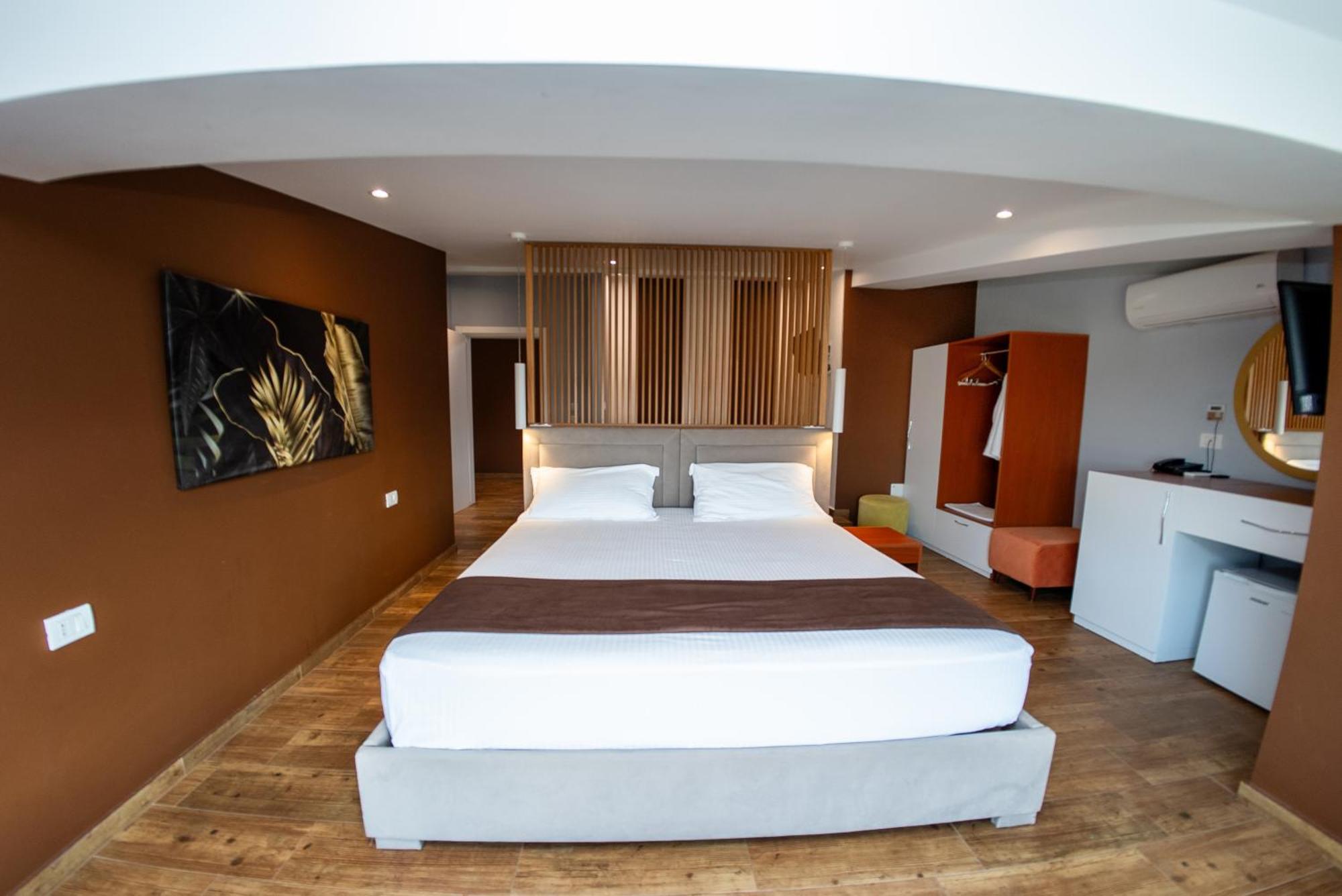 Olivar Hotel Tirana Selitë e Vogël Esterno foto
