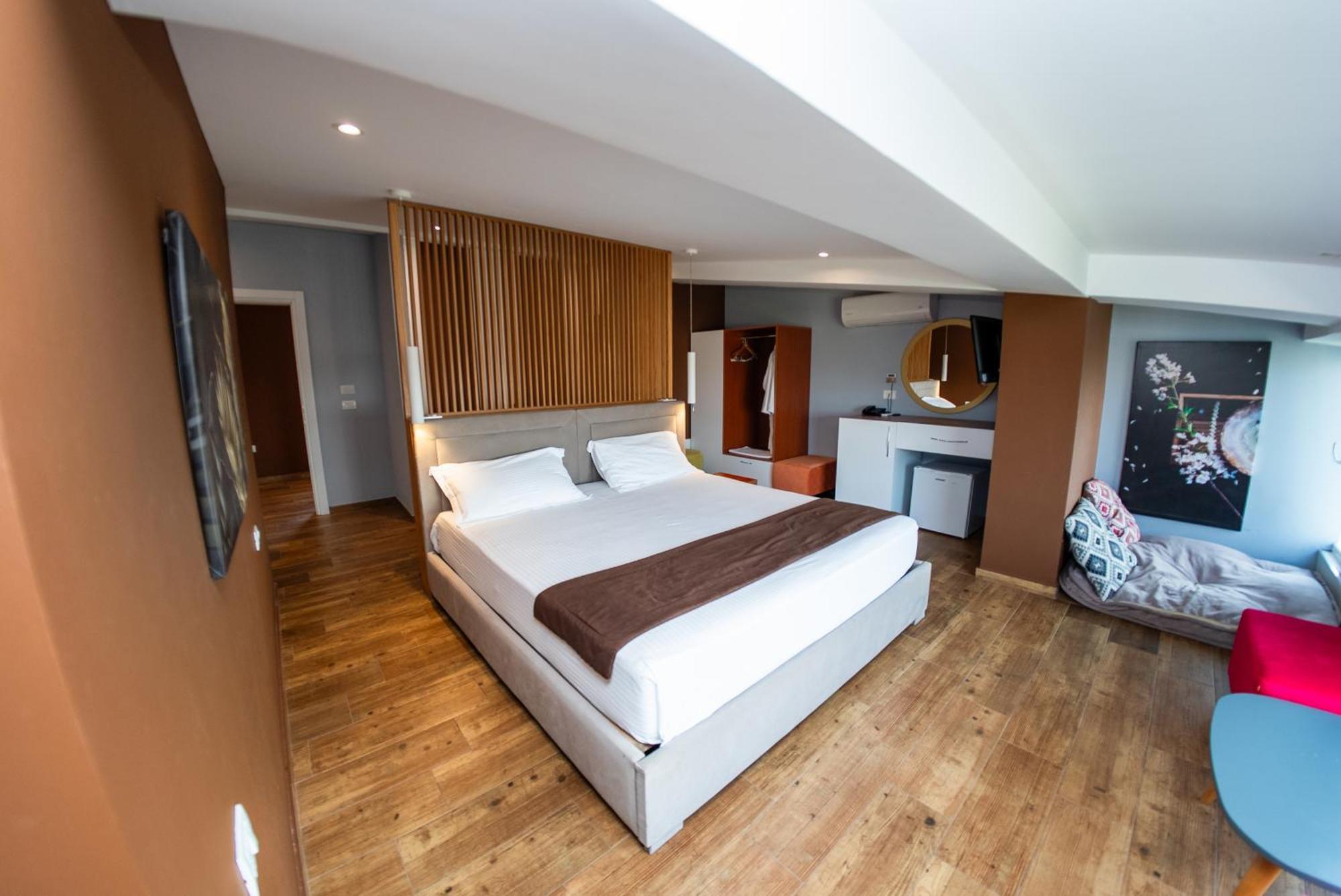 Olivar Hotel Tirana Selitë e Vogël Esterno foto