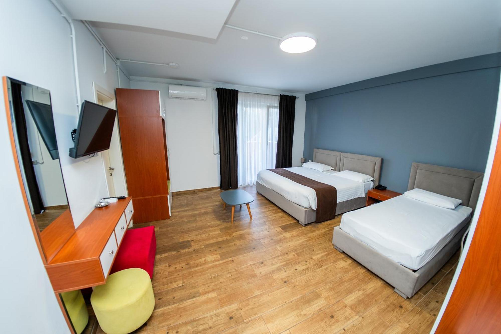 Olivar Hotel Tirana Selitë e Vogël Esterno foto