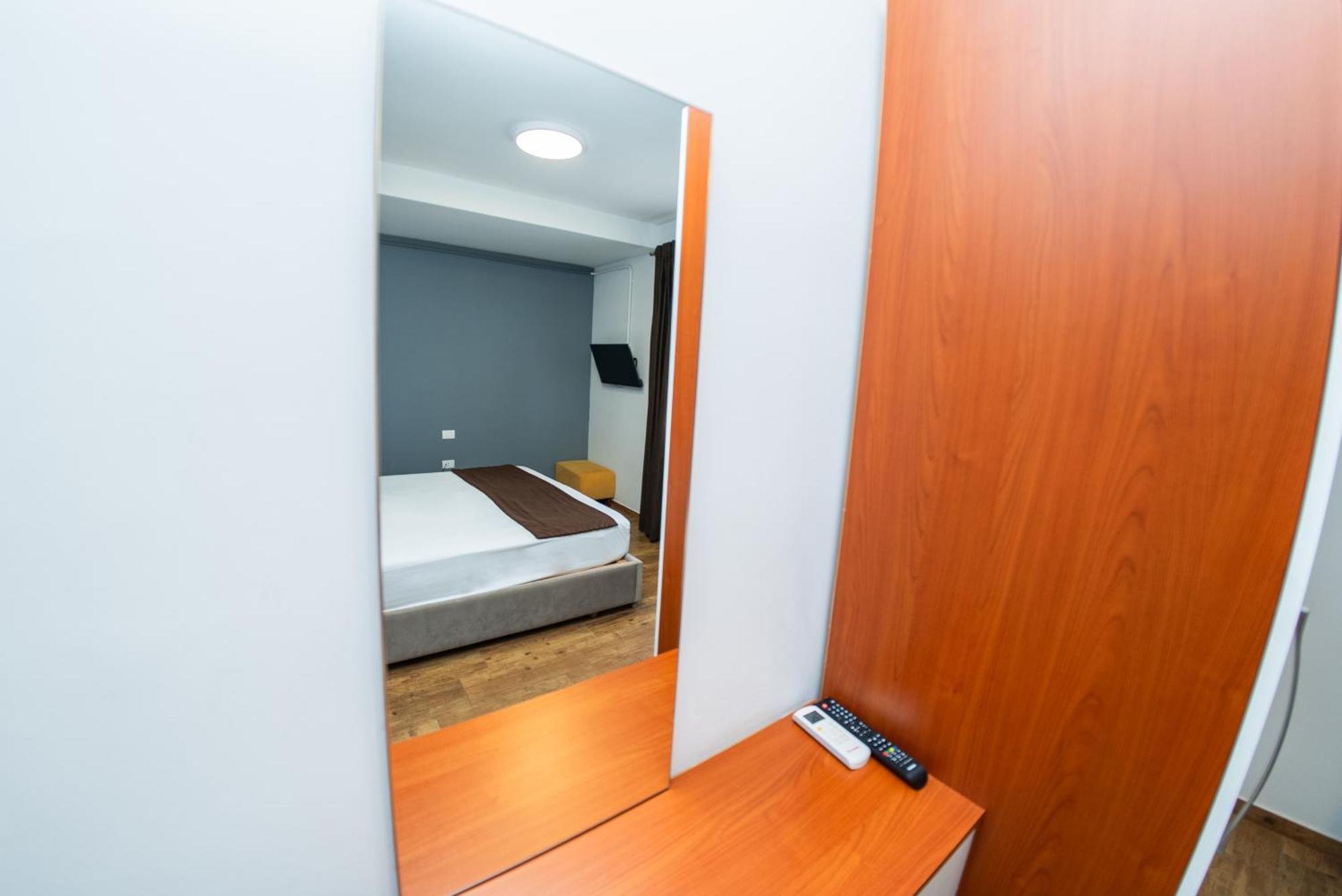 Olivar Hotel Tirana Selitë e Vogël Esterno foto