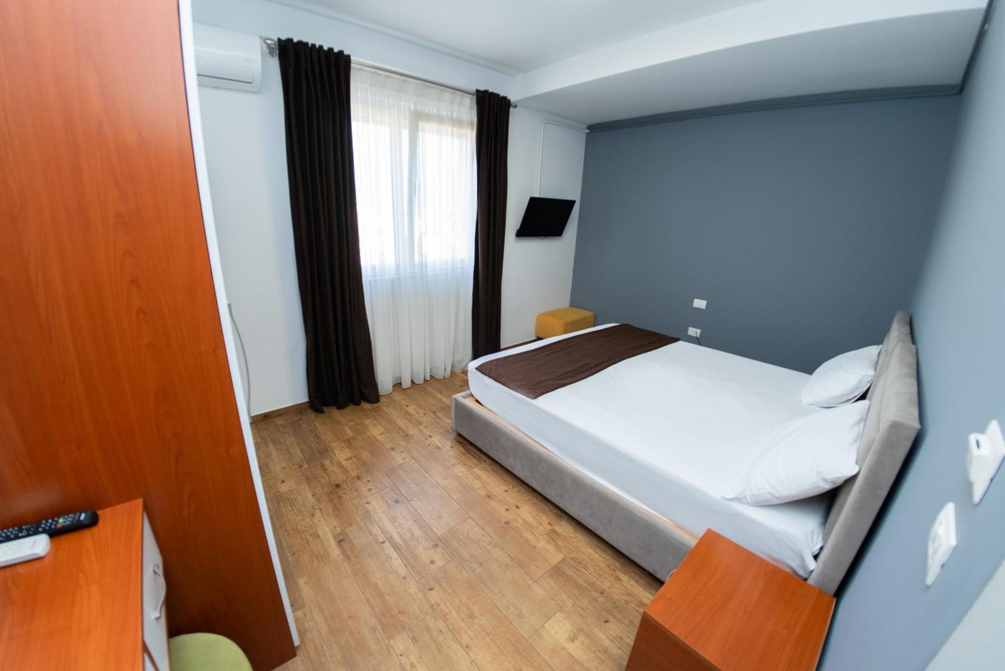 Olivar Hotel Tirana Selitë e Vogël Esterno foto