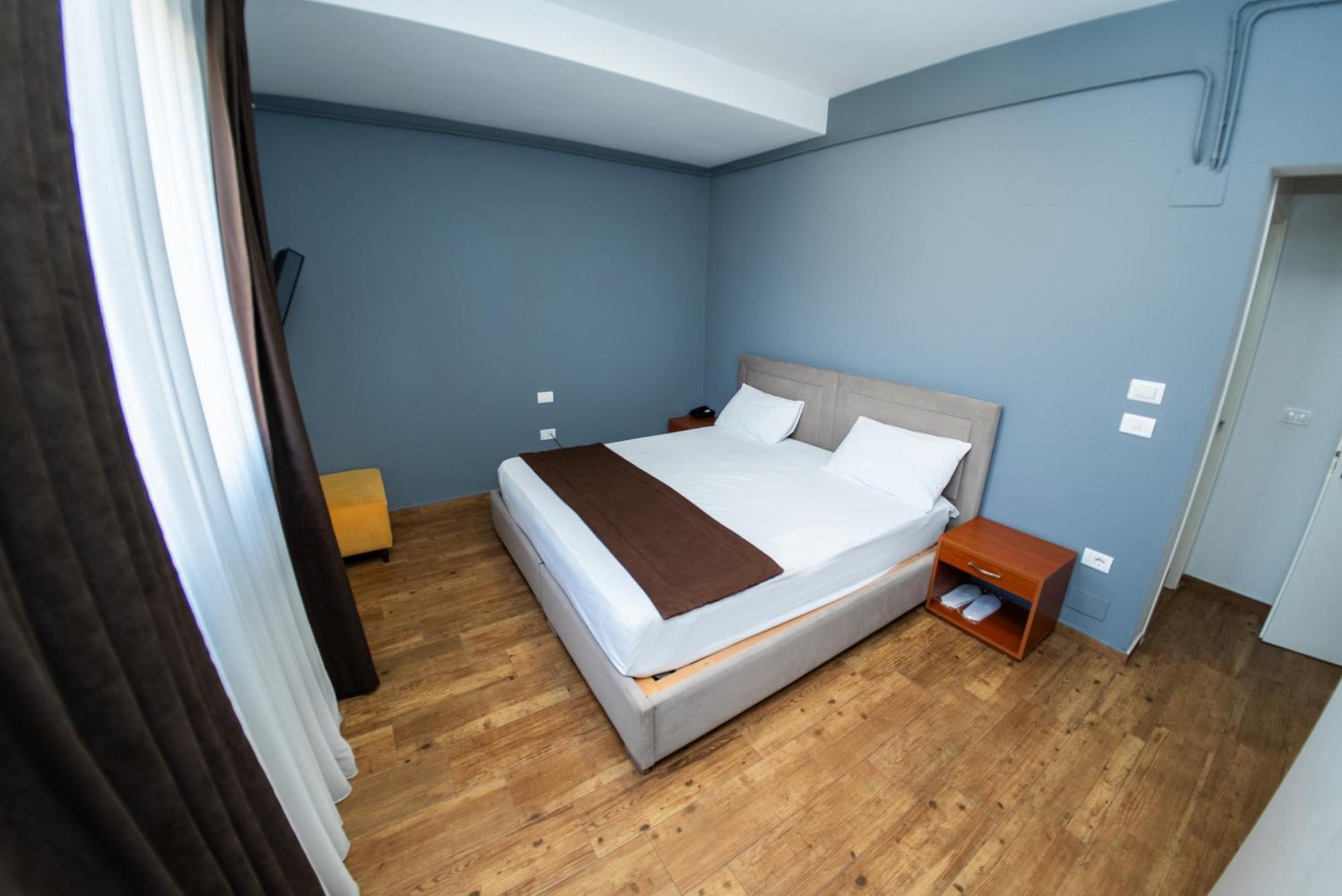 Olivar Hotel Tirana Selitë e Vogël Esterno foto