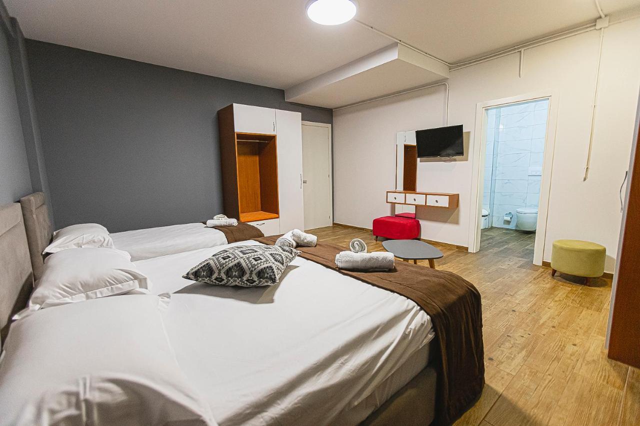 Olivar Hotel Tirana Selitë e Vogël Esterno foto