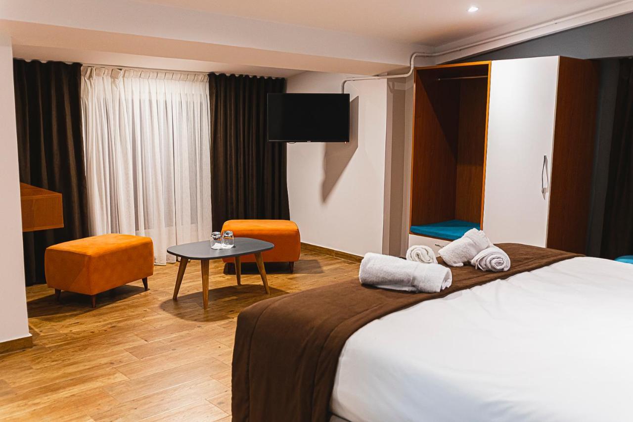 Olivar Hotel Tirana Selitë e Vogël Esterno foto